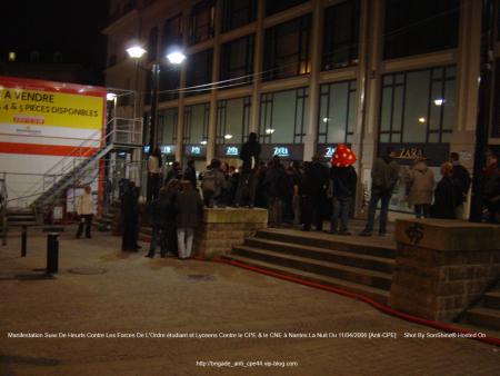 Heurts !!!!! Mouvement étudiant et Lyceens Dans La Nuit Du 11 04 2006 5